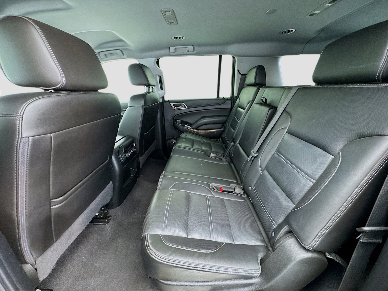 Used 2020 GMC Yukon XL Denali RWD image 15