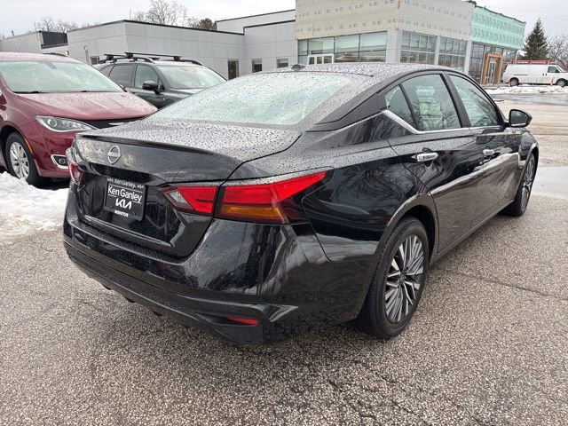 Used 2025 Nissan Altima 2.5 SV image 5
