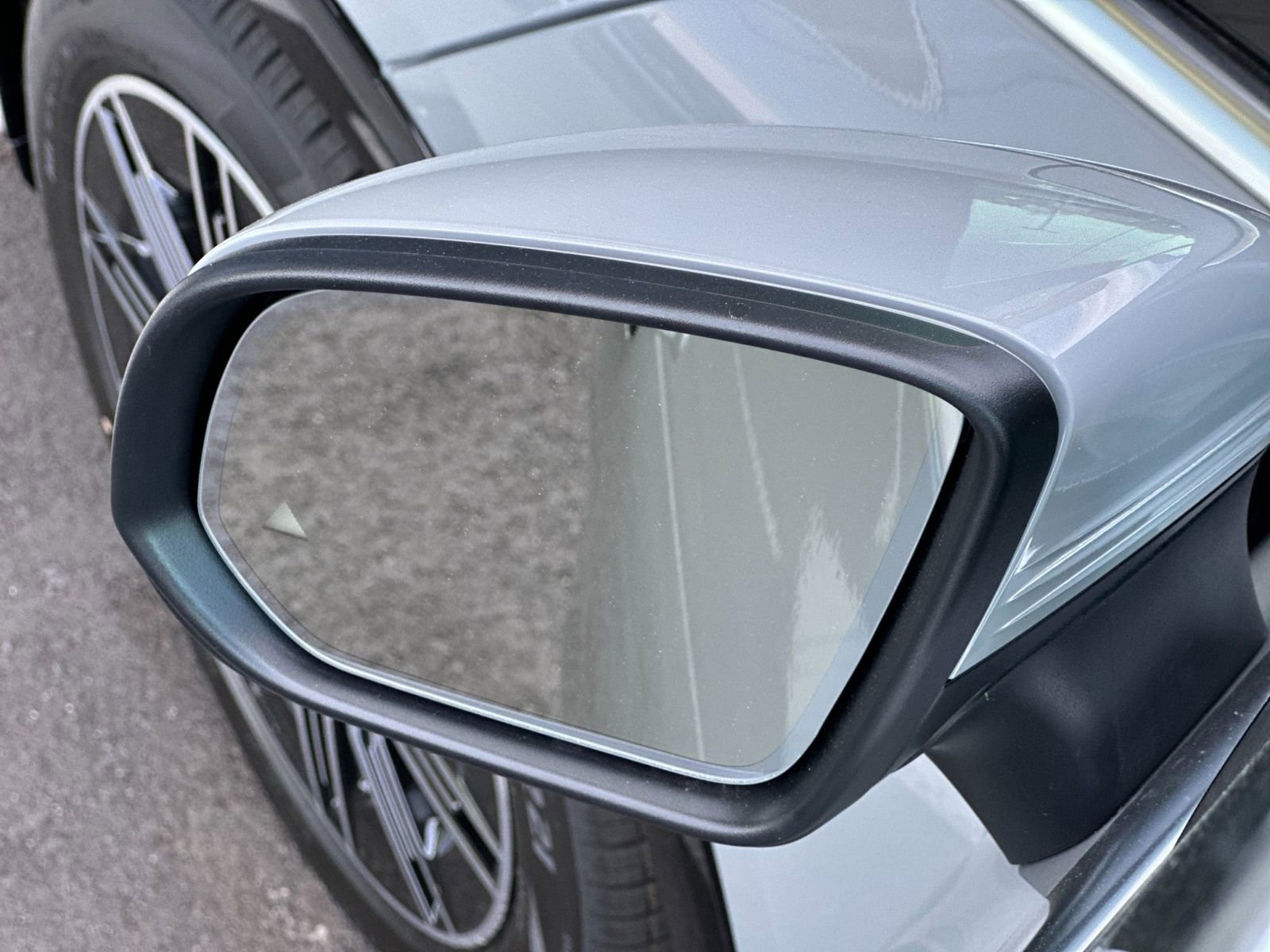 New 2026 Mercedes-Benz EQS 400 4MATIC SUV image 9