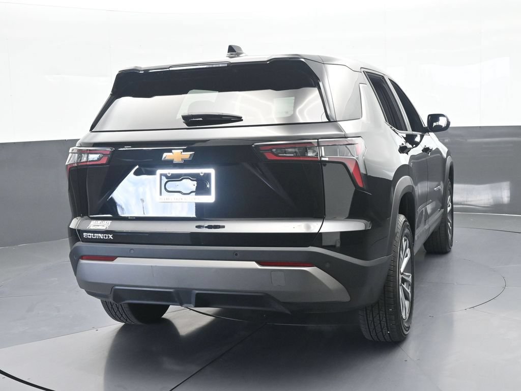 Used 2026 Chevrolet Equinox LT FWD image 5