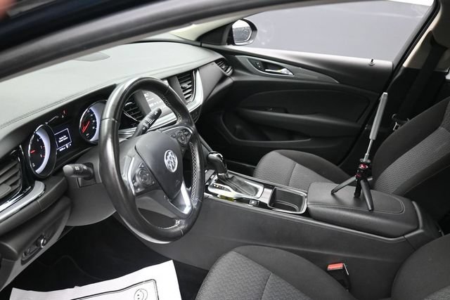Used 2018 Buick Regal Preferred FWD image 14