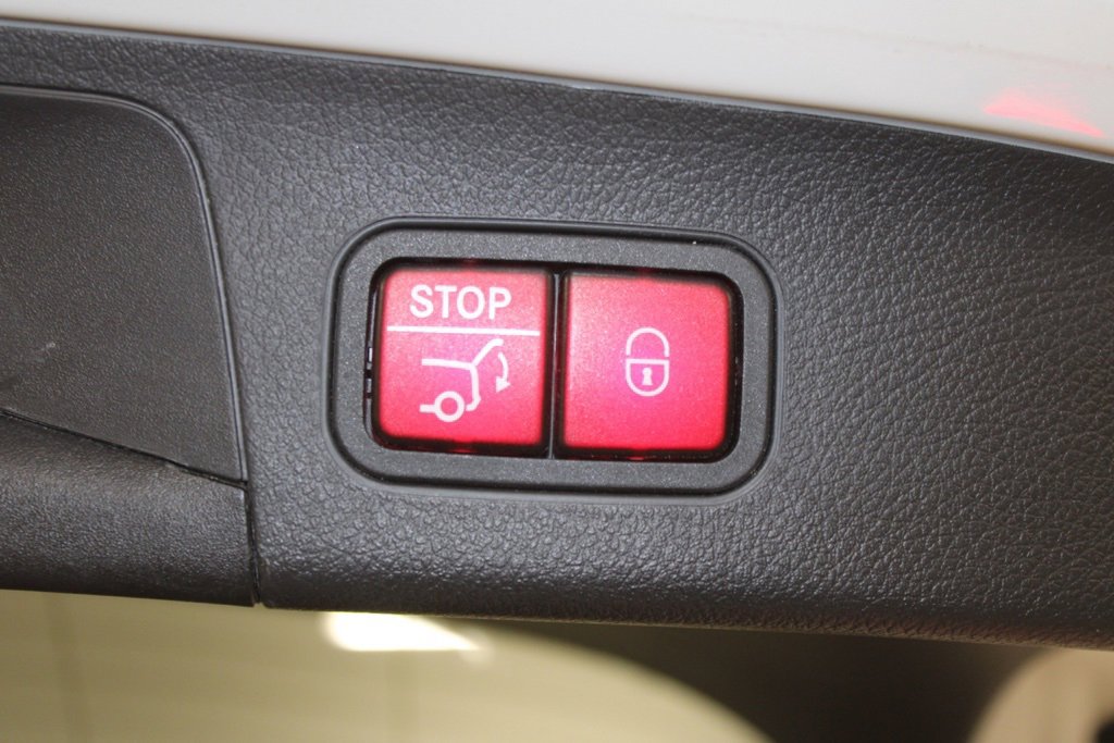 Certified 2022 Mercedes-Benz GLA 250 image 41