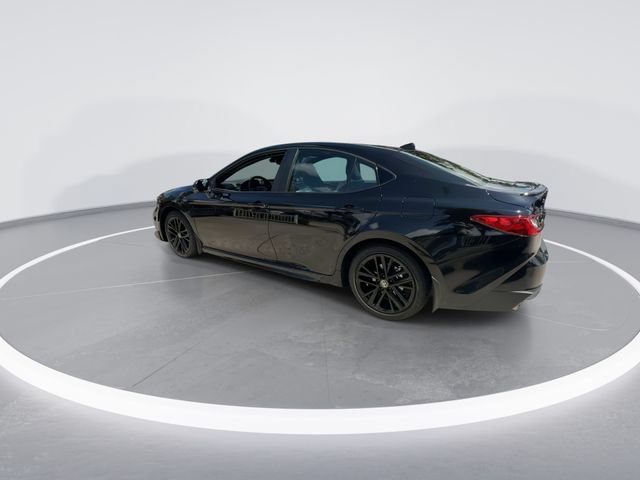 Used 2026 Toyota Camry SE FWD image 5