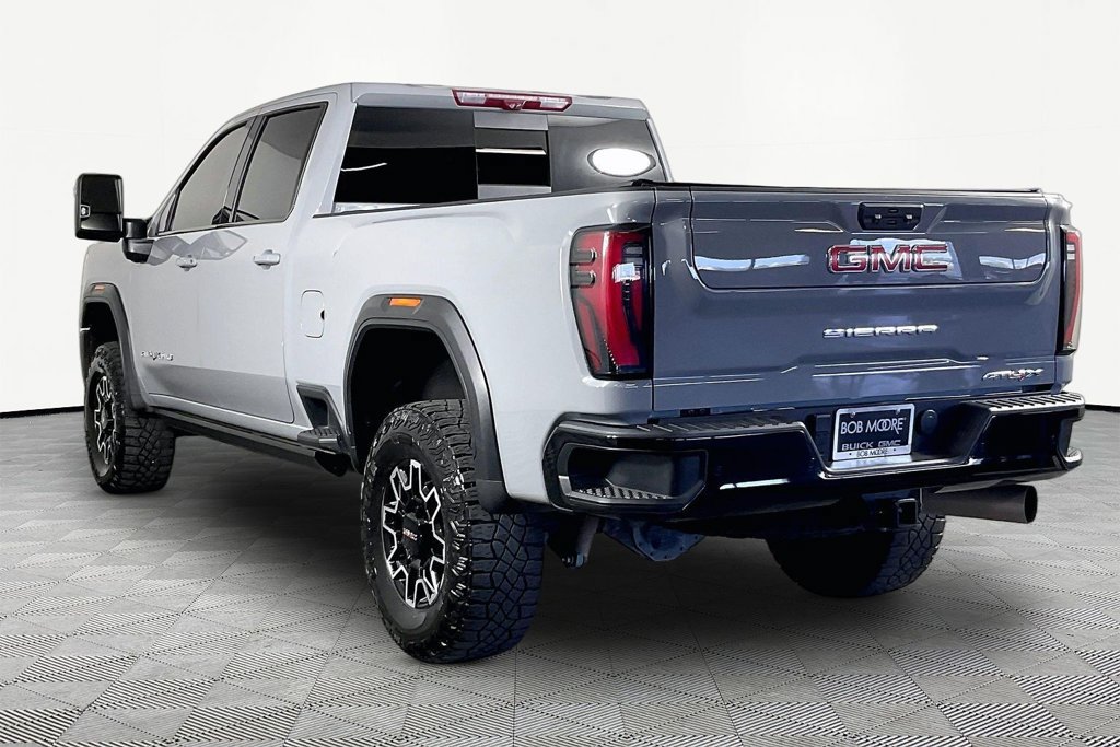Used 2024 GMC Sierra 2500 AT4X AWD/4WD image 4