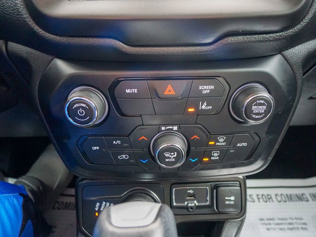 Used 2021 Jeep Renegade Limited image 25