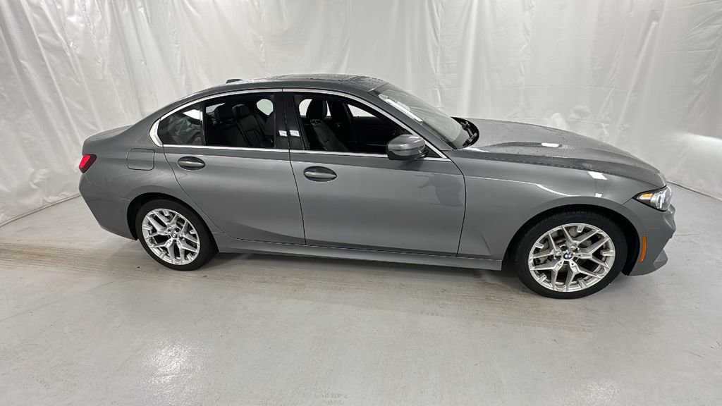 Used 2025 BMW 330i xDrive Sedan image 2