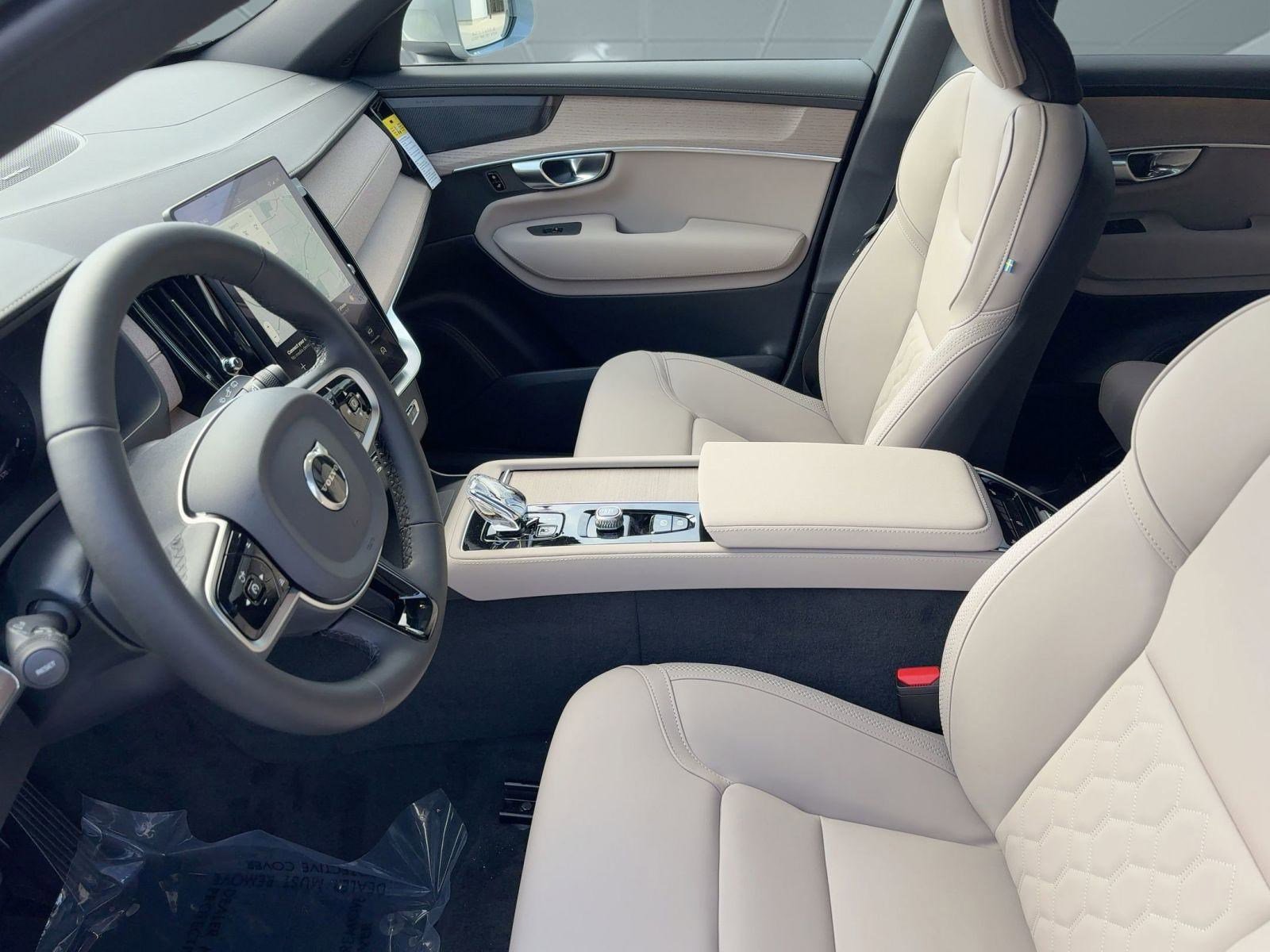 New 2026 Volvo XC90 B6 Plus w/ Protection Package Premier image 19