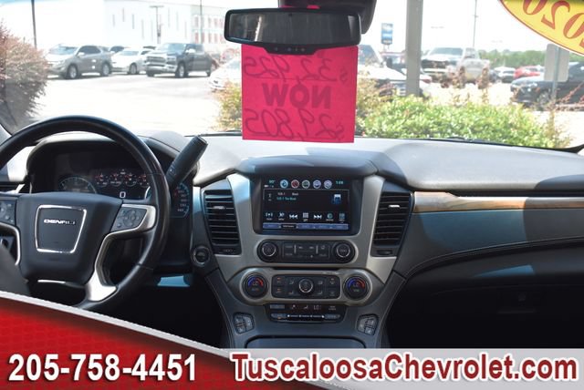 Certified 2020 GMC Yukon XL Denali w/ Denali Premium Package AWD/4WD image 3