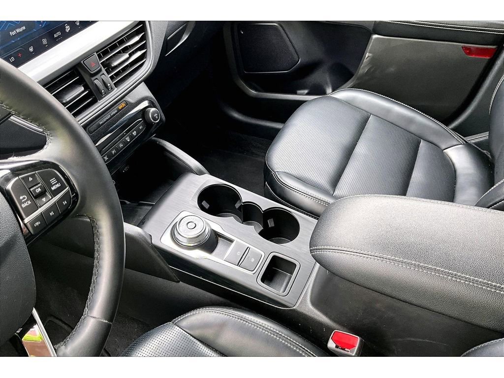 Used 2024 Ford Escape Platinum AWD/4WD image 15
