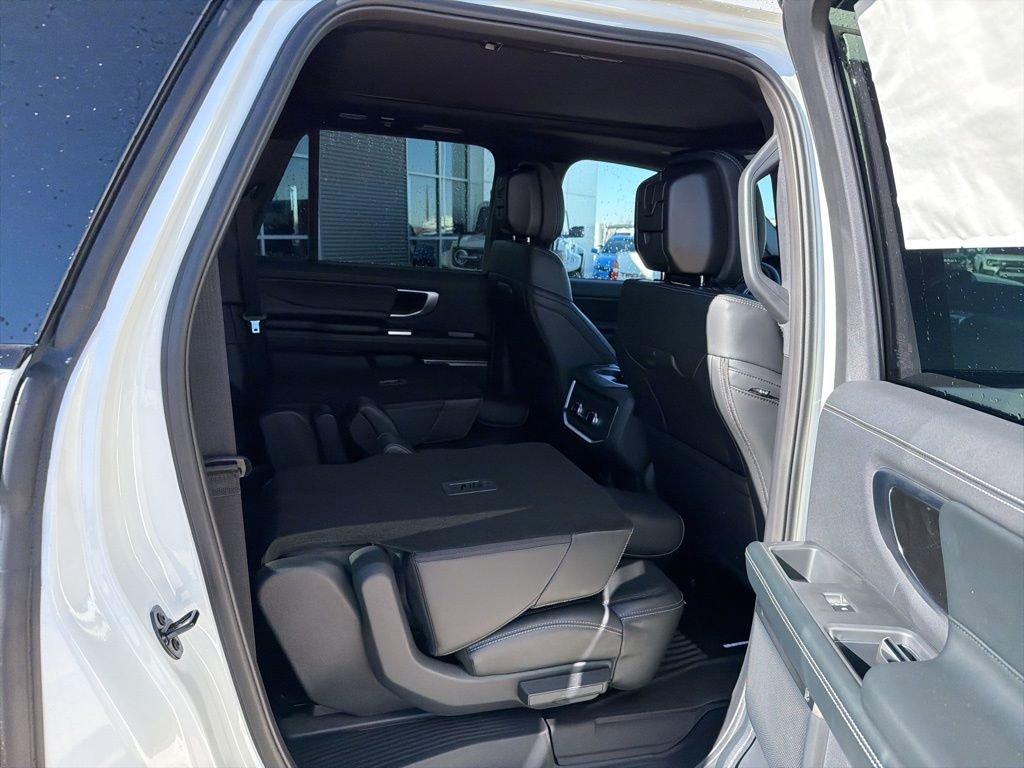 New 2026 Ford Expedition Max Platinum w/ Stealth Appearance Package image 29