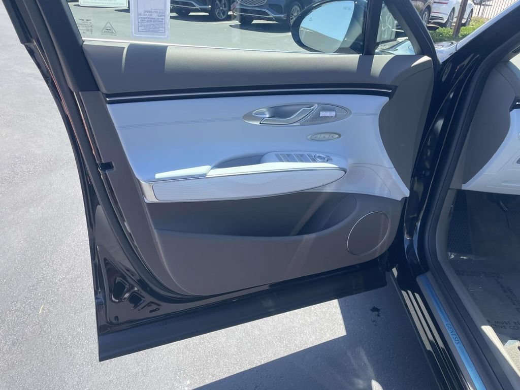 New 2026 Genesis GV70 2.5T Advanced AWD/4WD image 14