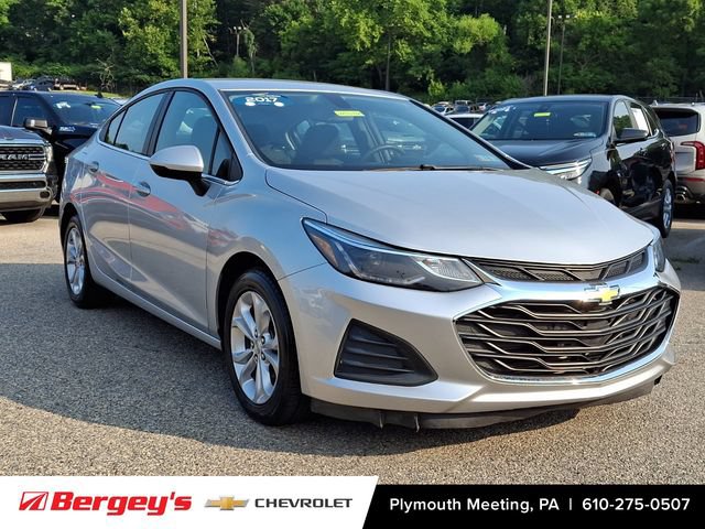 Used 2019 Chevrolet Cruze LT w/ LT Fleet Convenience Package FWD video 2