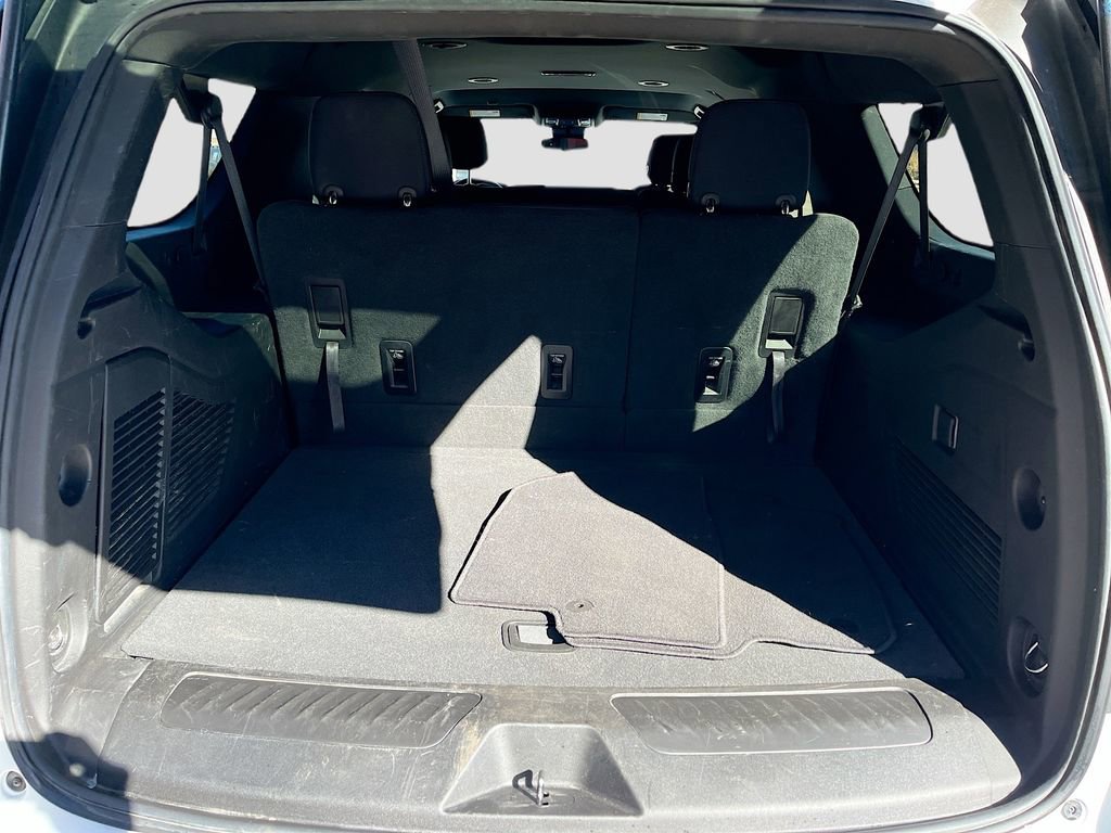 Used 2023 Chevrolet Suburban LS image 13