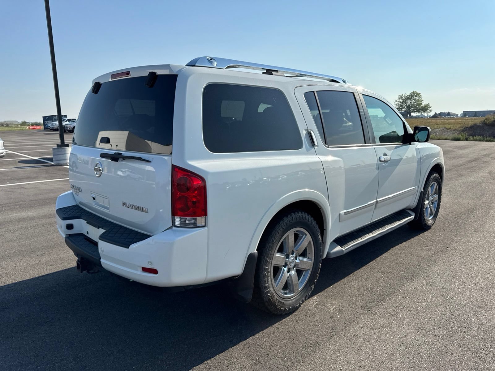Used 2014 Nissan Armada Platinum AWD/4WD image 7