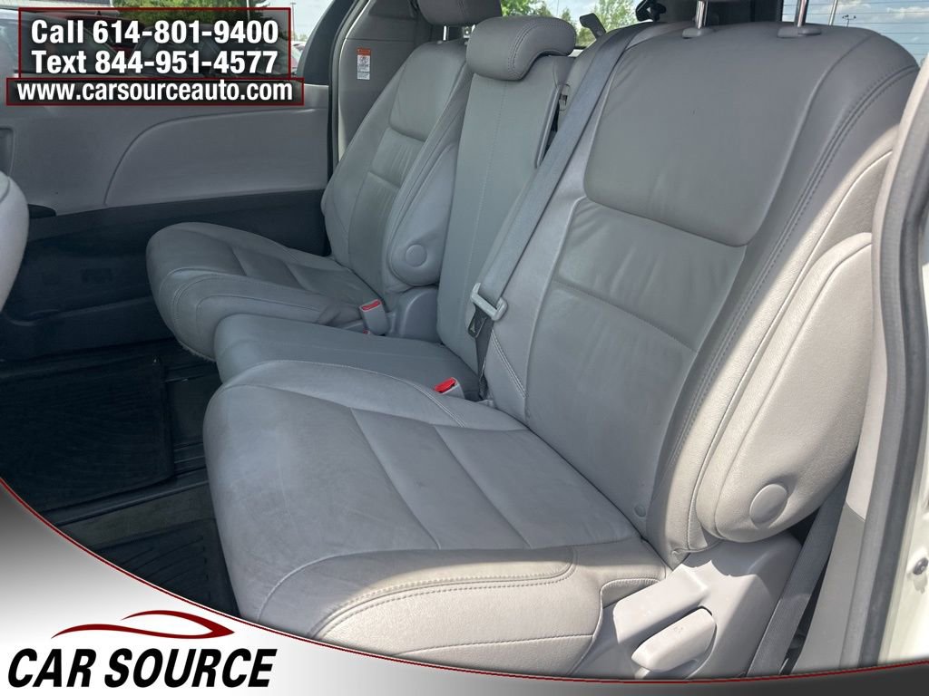 Used 2015 Toyota Sienna XLE w/ XLE Navigation Package image 13