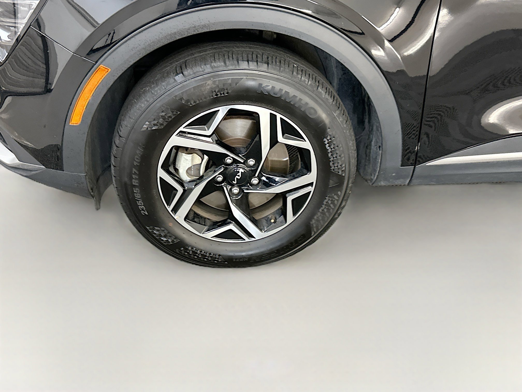 Used 2025 Kia Sportage LX image 11