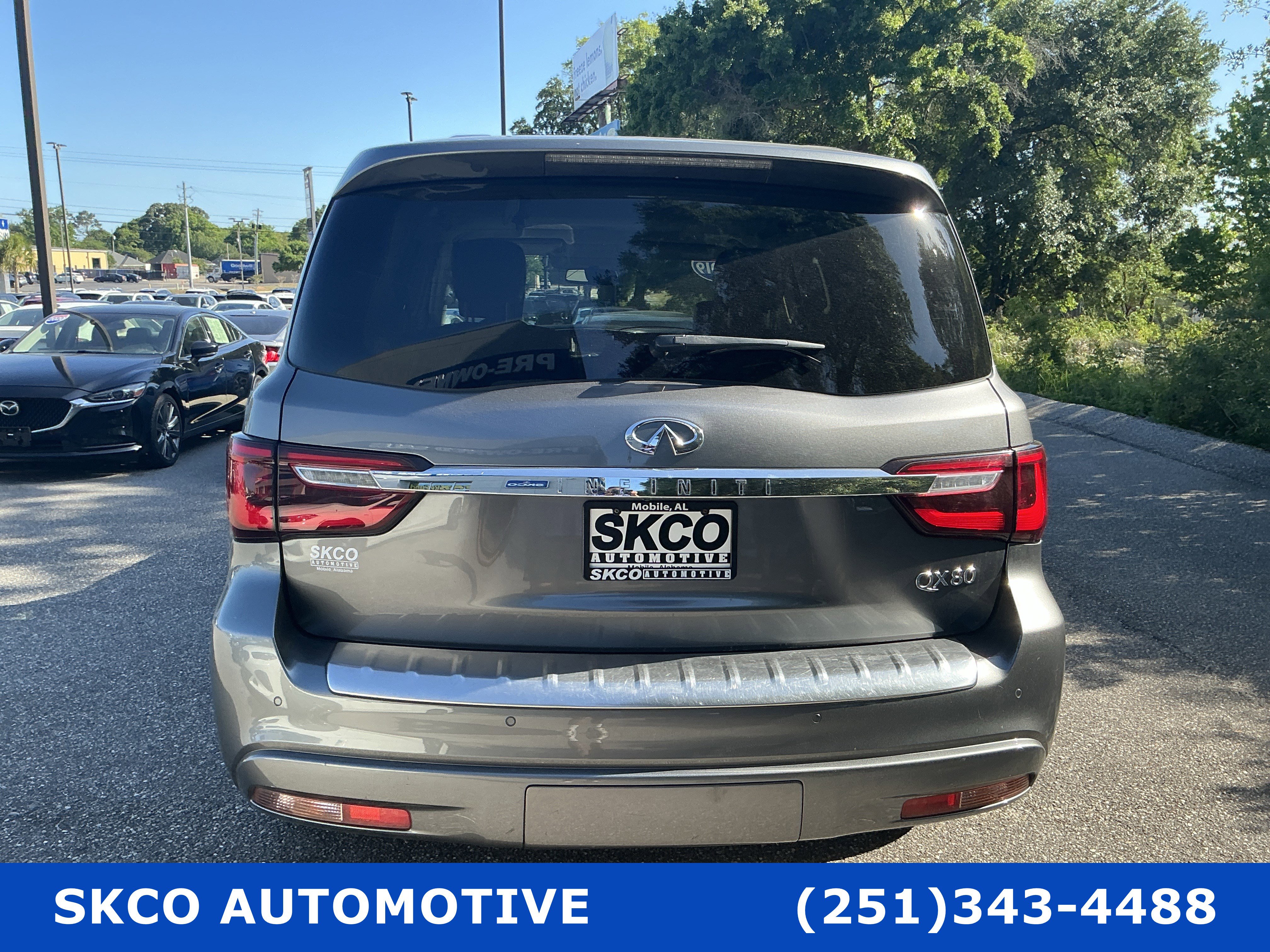 Used 2019 INFINITI QX80 Luxe w/ 22" Wheel Package image 2