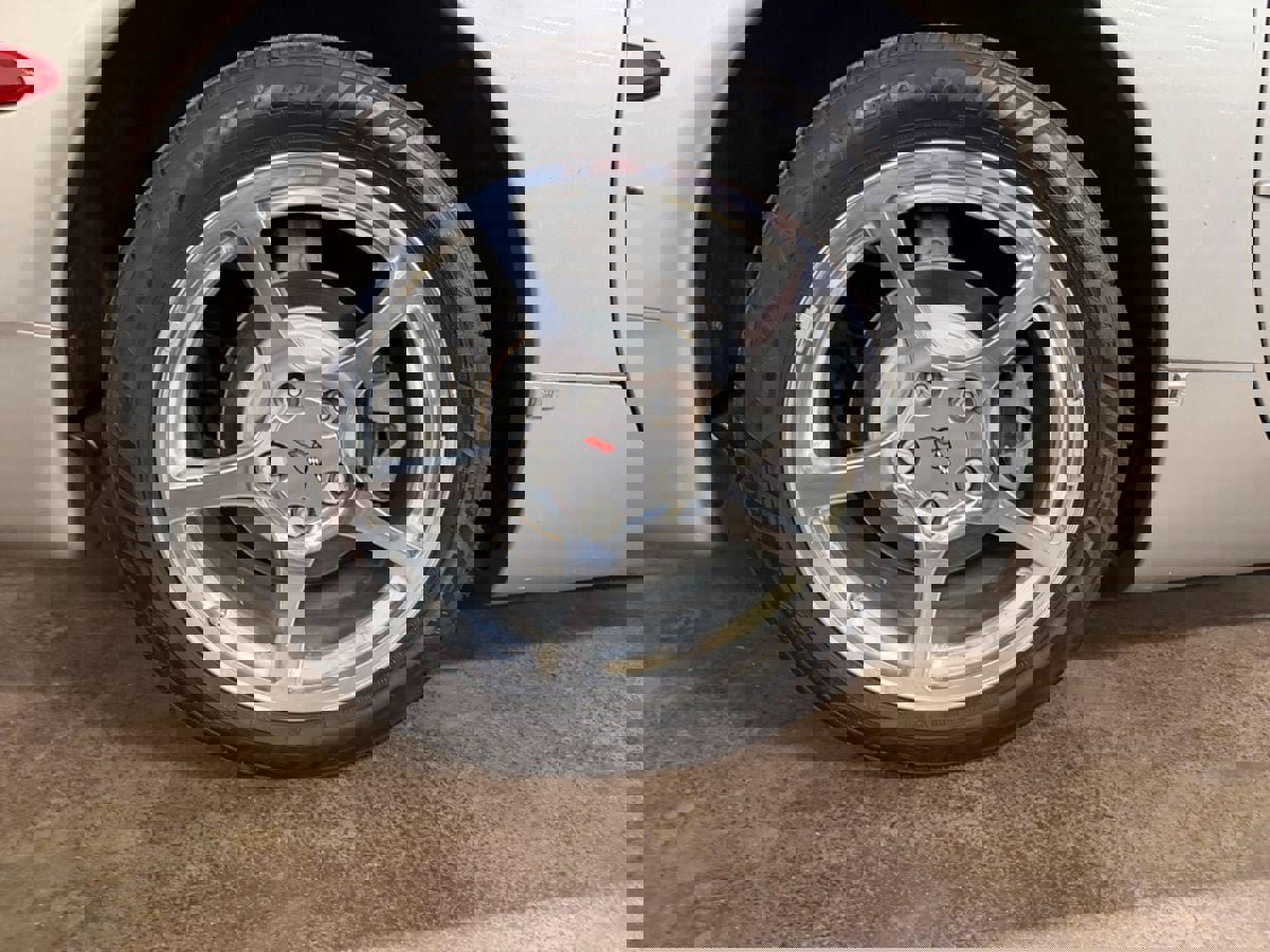 Used 2000 Chevrolet Corvette Convertible w/ Memory Pkg image 17