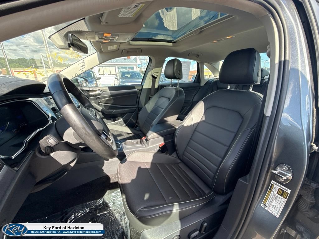Used 2024 Volkswagen Jetta SE FWD image 17
