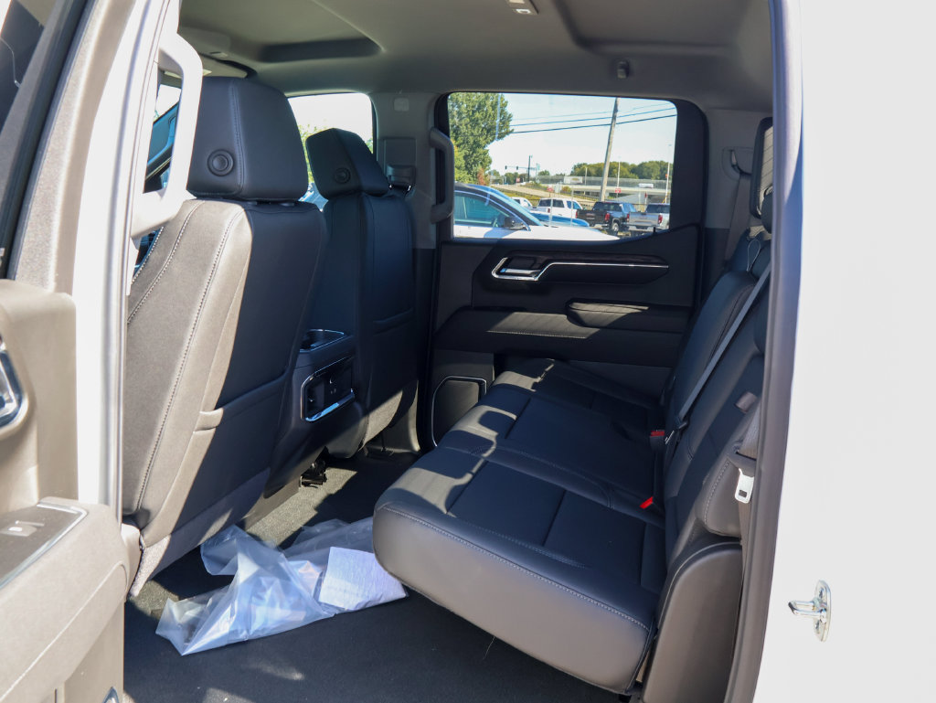 New 2026 GMC Sierra 1500 SLT w/ SLT Premium Package AWD/4WD image 10