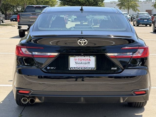 Used 2025 Toyota Camry SE FWD image 5