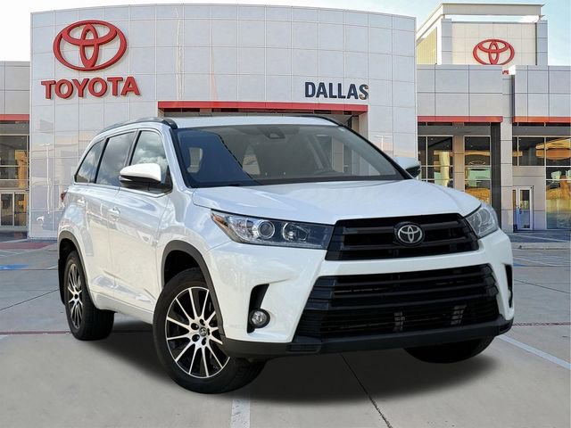 Used 2017 Toyota Highlander SE w/ Carpet Mat Package AWD/4WD image 1