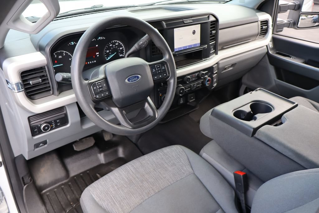 Used 2025 Ford F250 XLT AWD/4WD image 4
