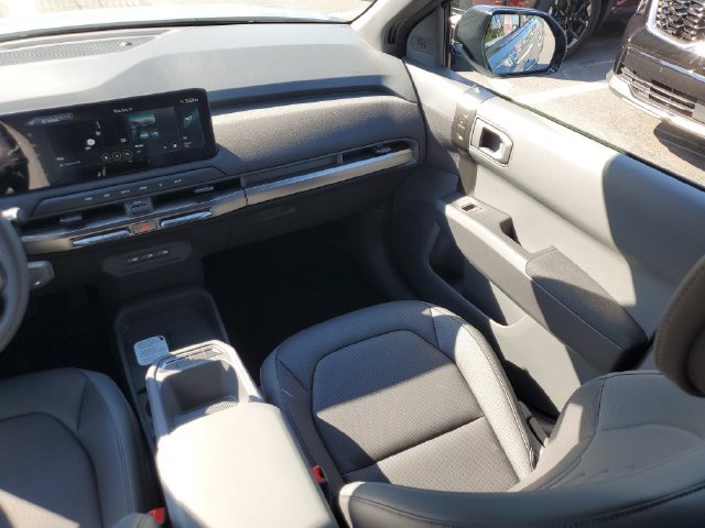 New 2027 Kia EV3 Wind FWD image 12