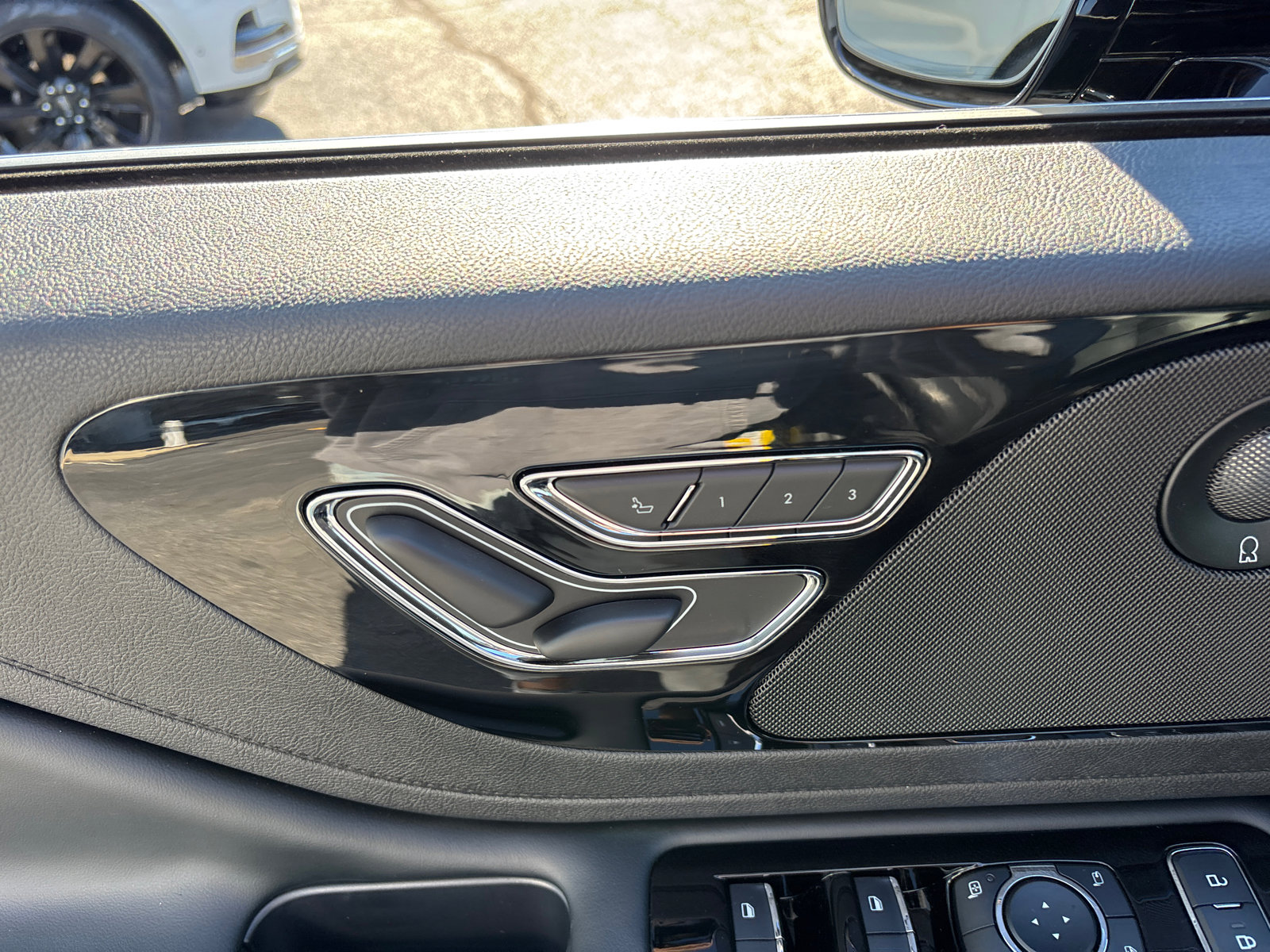 New 2025 Lincoln Aviator Reserve w/ Illumination Package image 12