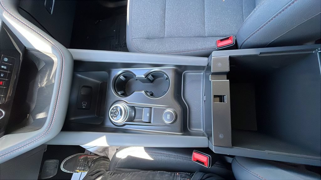 New 2026 Ford Explorer Active AWD/4WD image 13