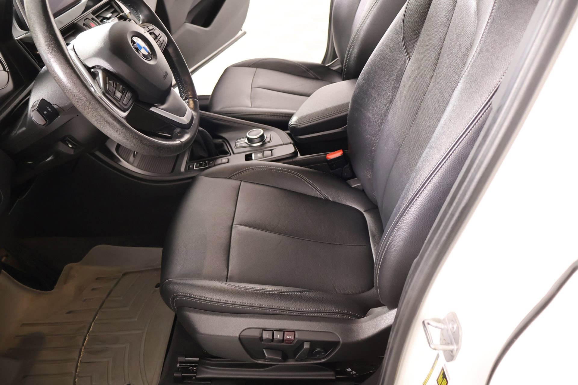 Used 2018 BMW X1 xDrive28i w/ Convenience Package image 12