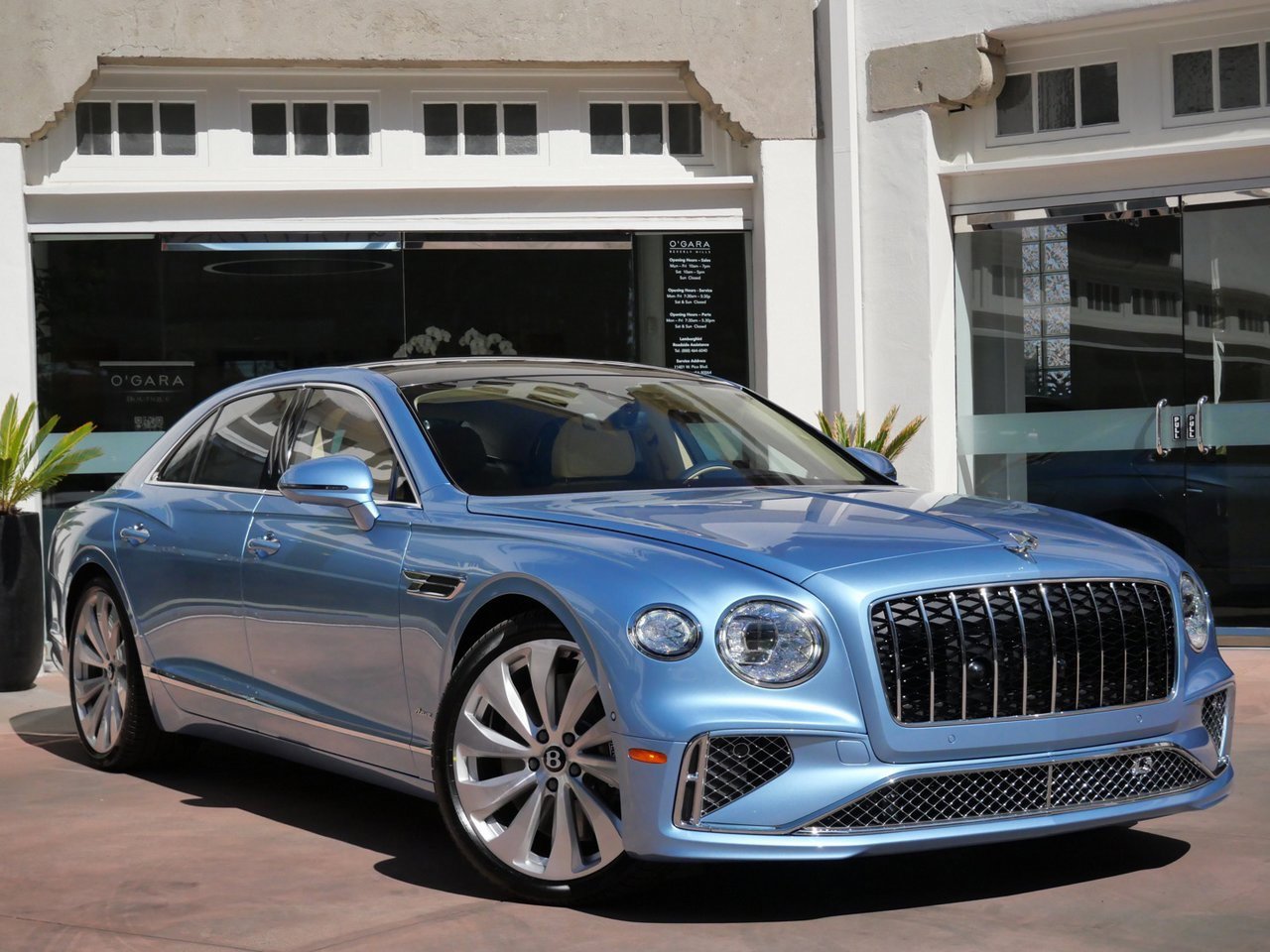 New 2026 Bentley Flying Spur Azure image 1