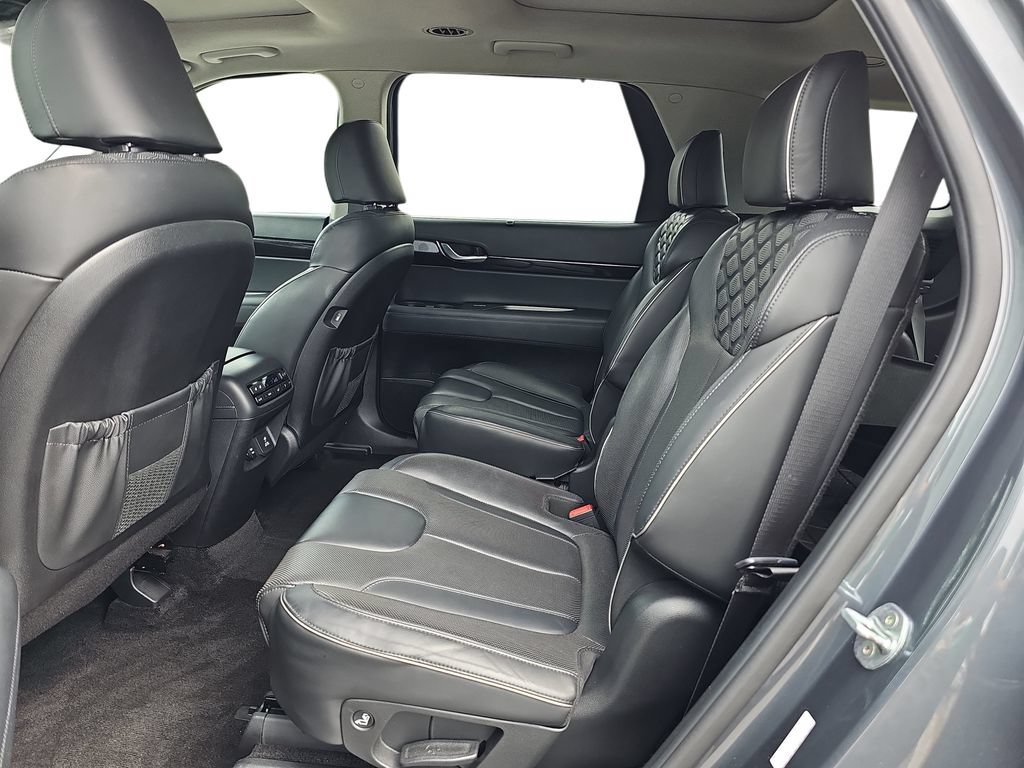Used 2021 Hyundai Palisade Limited FWD image 14