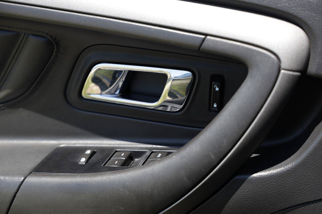 Used 2012 Ford Taurus SEL FWD image 36