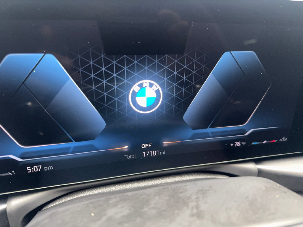 Used 2025 BMW 330i Sedan w/ Premium Package RWD image 62
