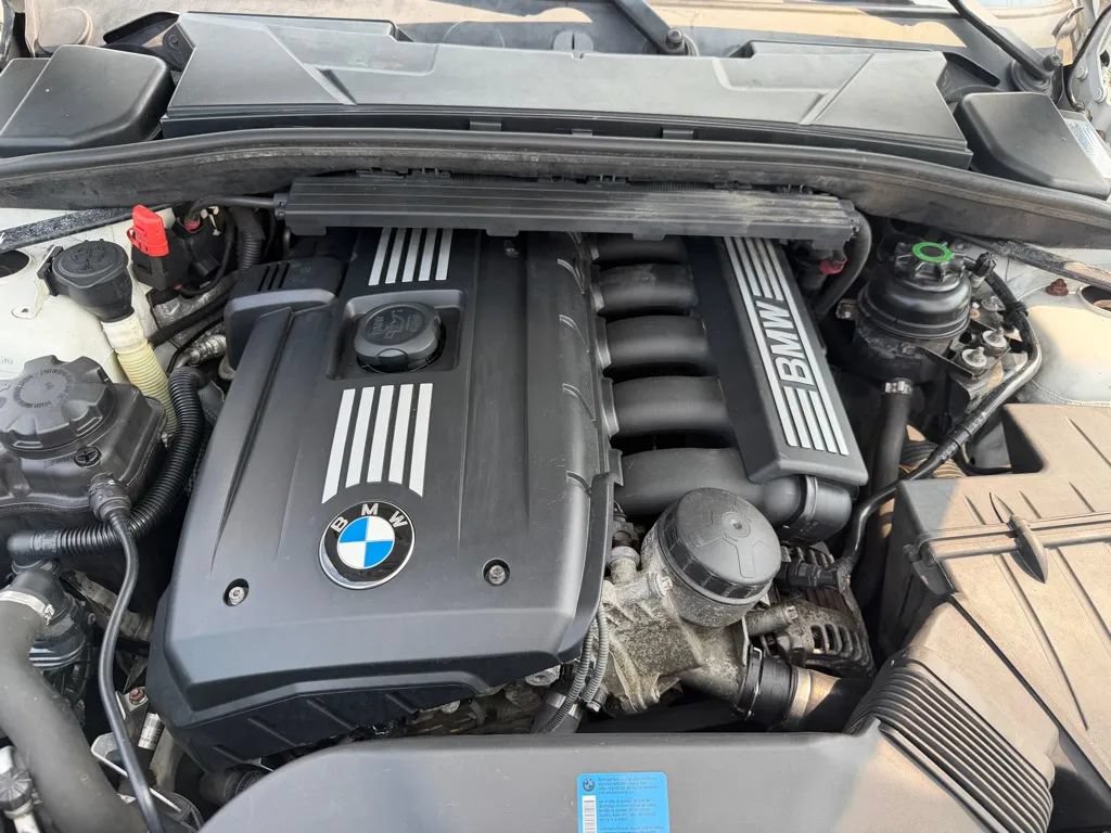 Used 2011 BMW 128i Convertible RWD image 12