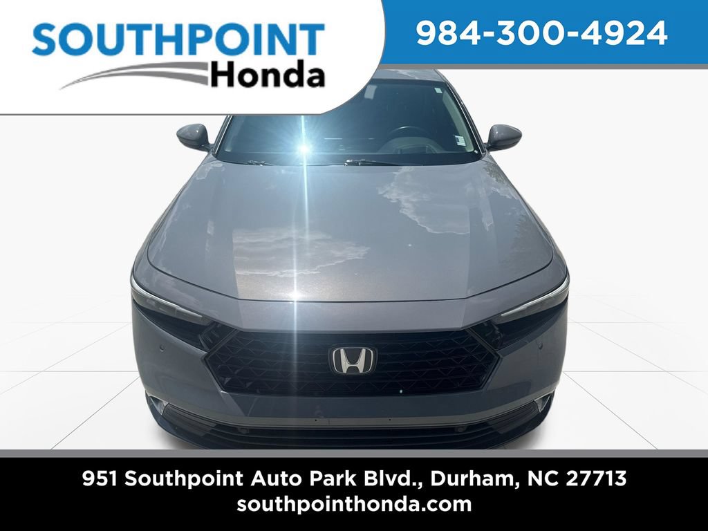Used 2025 Honda Accord Touring image 2