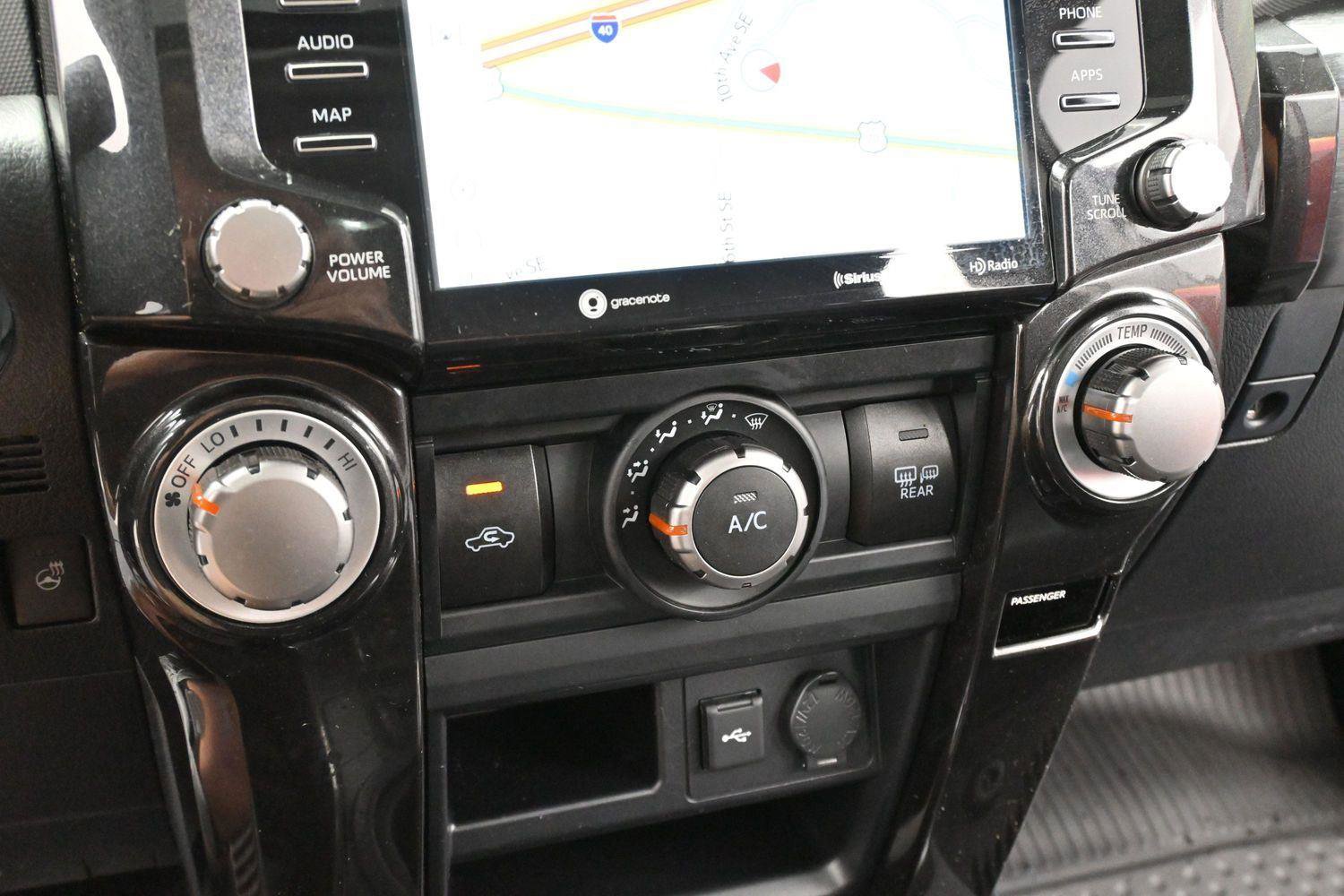 Used 2023 Toyota 4Runner 40th Anniversary SE AWD/4WD image 23