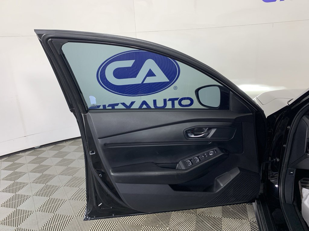 Used 2023 Honda Accord Sport image 14