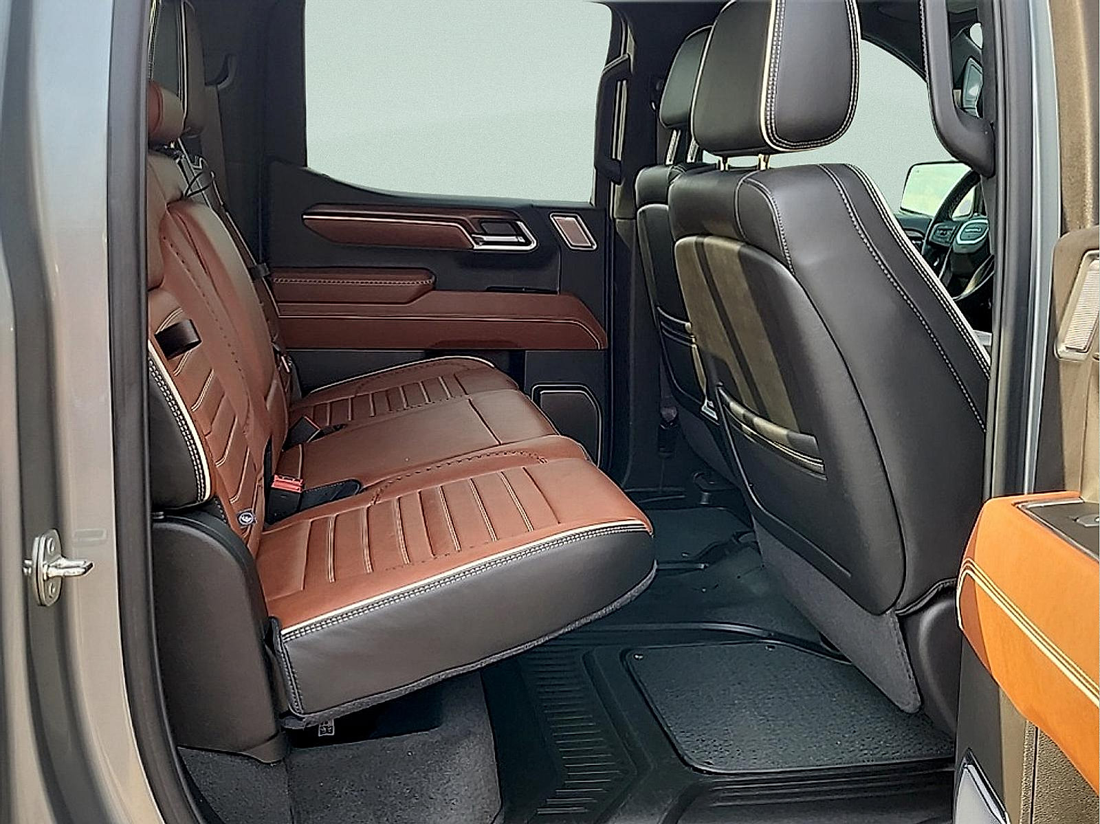 Used 2024 GMC Sierra 1500 Denali Ultimate AWD/4WD image 11