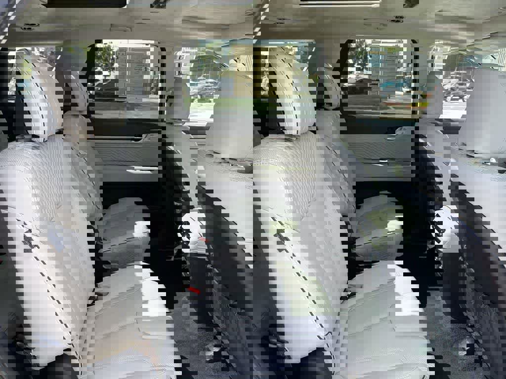Used 2024 Hyundai Palisade Calligraphy image 40