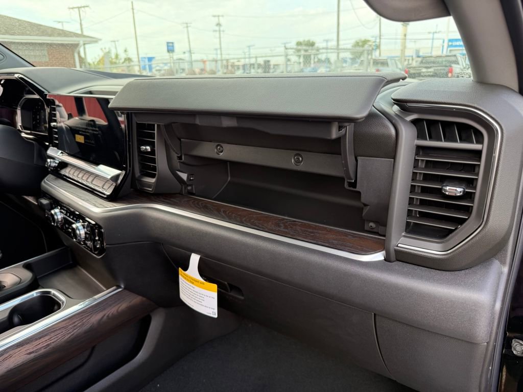 New 2026 GMC Sierra 1500 SLT w/ SLT Premium Package image 16