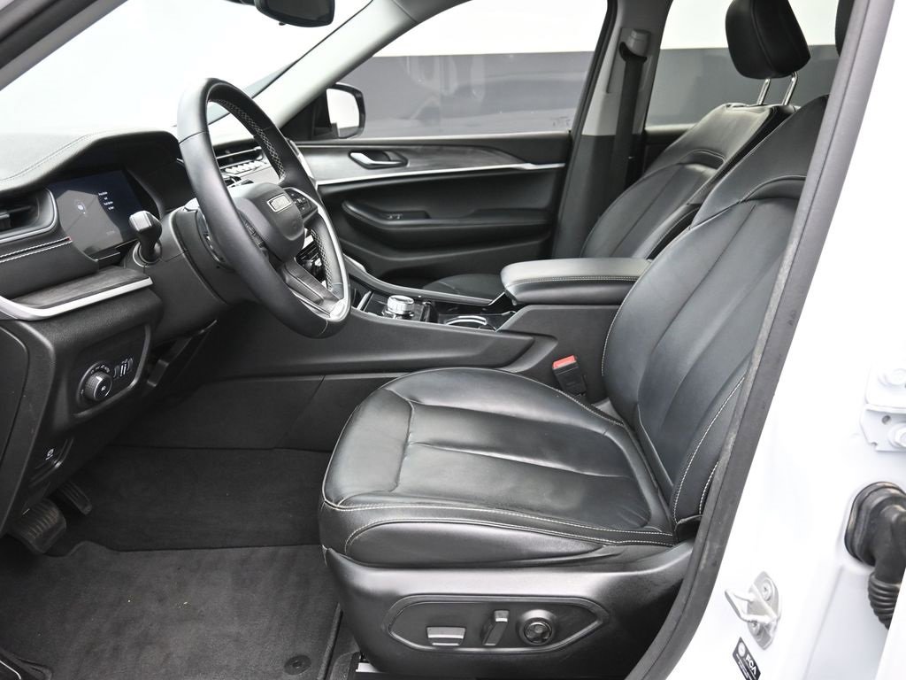 Used 2022 Jeep Grand Cherokee L Limited image 21