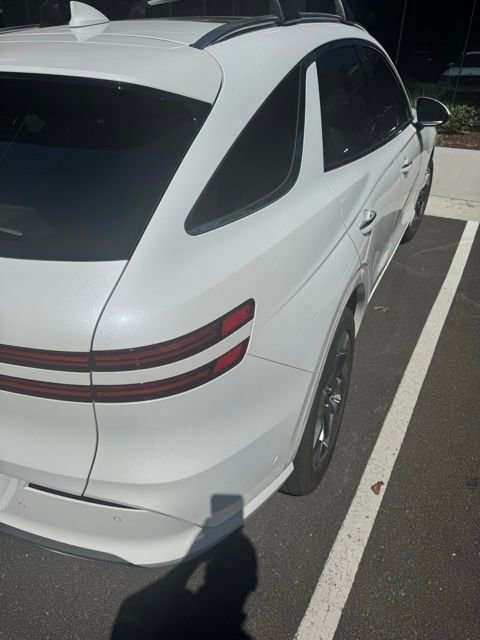 Used 2025 Genesis Electrified GV70 w/ Prestige Package AWD/4WD image 5