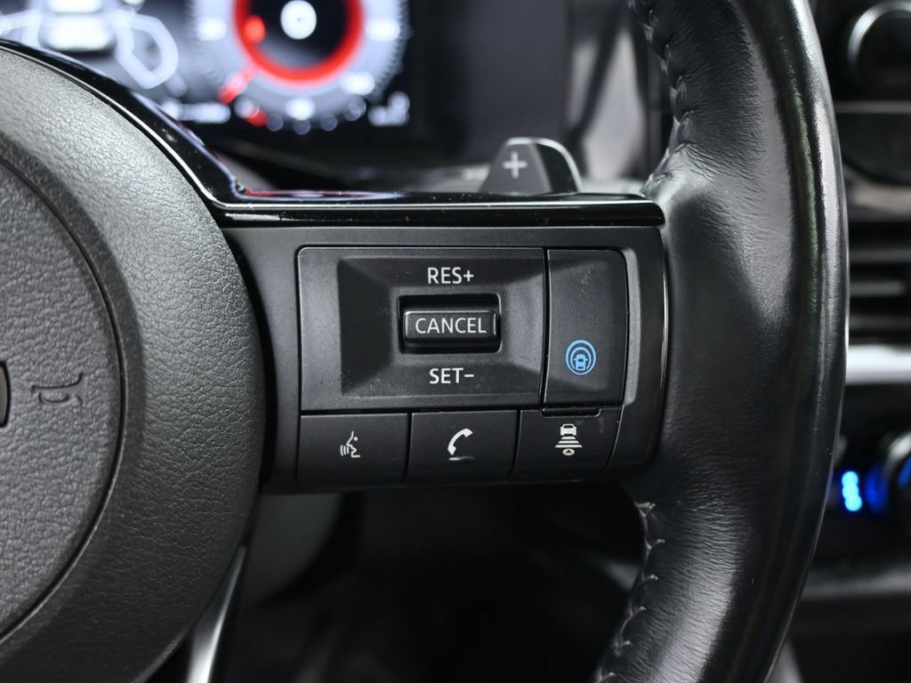 Used 2022 Nissan Pathfinder Platinum w/ Cargo Package image 21