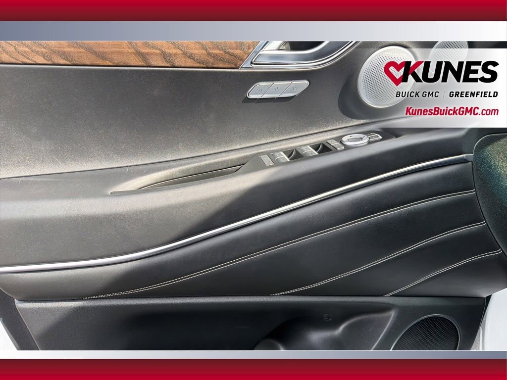 Used 2025 Genesis GV80 2.5T Prestige image 28