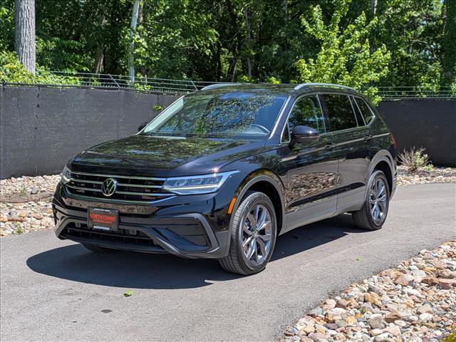 Used 2023 Volkswagen Tiguan SE