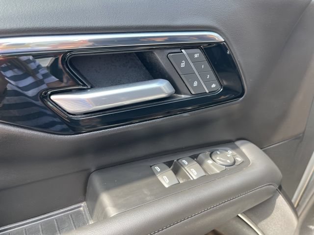 Used 2025 Chevrolet Tahoe Z71 AWD/4WD image 26