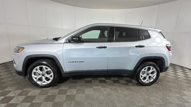 Used 2025 Jeep Compass Sport AWD/4WD image 5