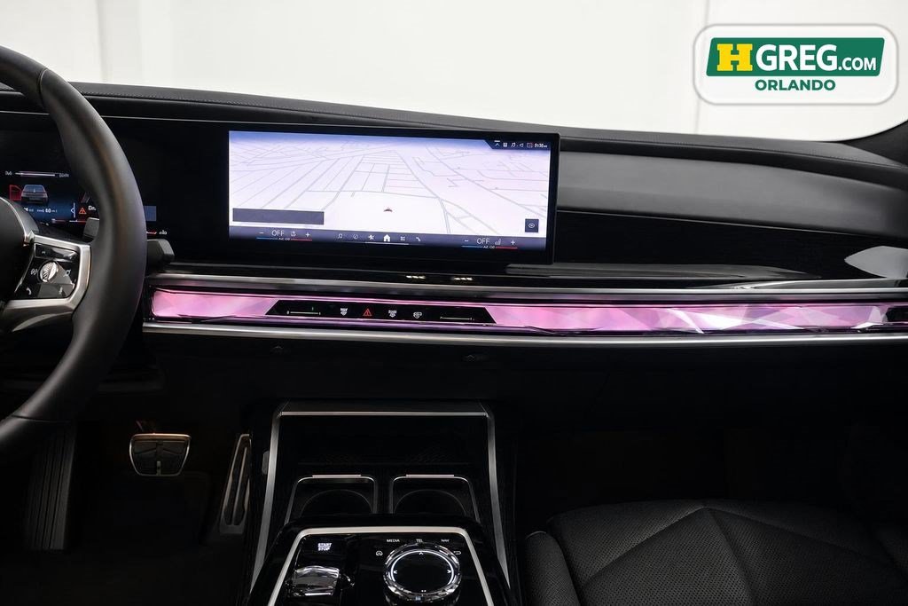 Used 2026 BMW 740i w/ Premium Package RWD image 13